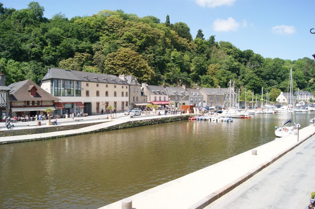 Au Fil De L'Eau - Le Bord De Rance Apartment Dinan Exterior photo